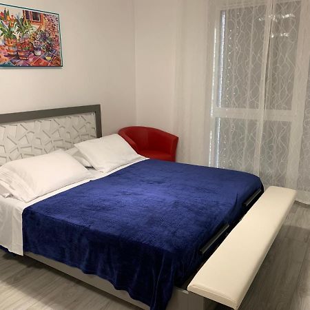 B&B Kelly Plus Lausanne Buitenkant foto